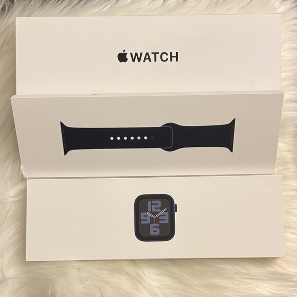 Apple Smartwatch with Black Band - Picture 1 of 9
